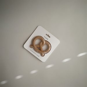 001357_3 Mushie Silikonowy Gryzak Pretzel - Natural